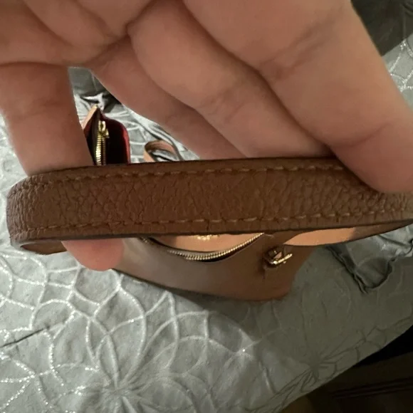 Coach Mollie Tan Leather Tote Bag - Picture 4 of 11